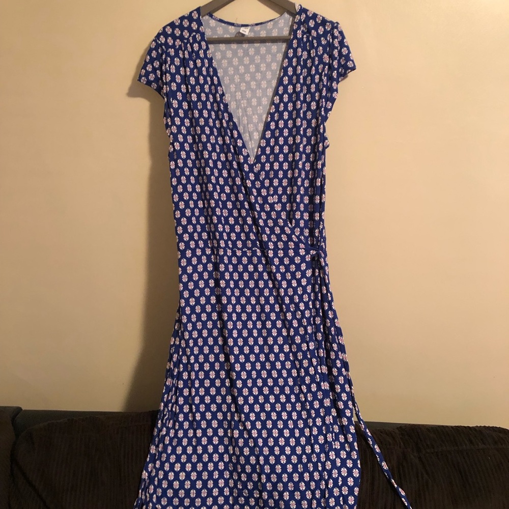Old Navy Wrap Dress Small Floral Details